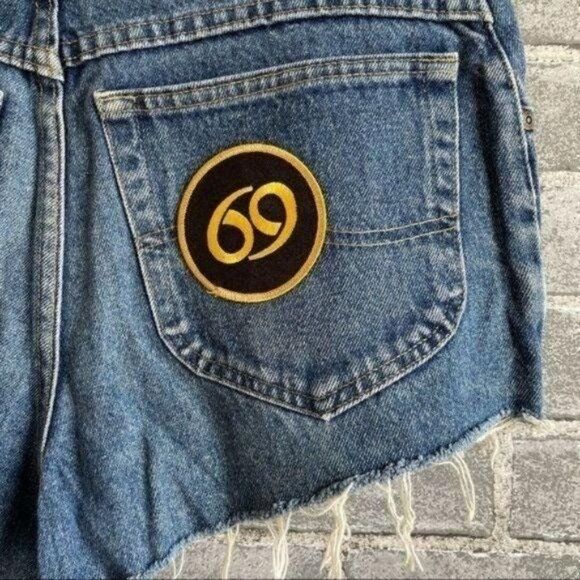 Lee Urban Renewal Vintage Remade Jean Shorts Patch - Picture 5 of 10